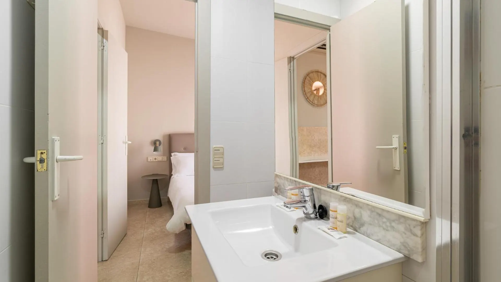 Stay U-Nique Apartments Torre D'En Damians II Βαρκελώνη Ισπανία
